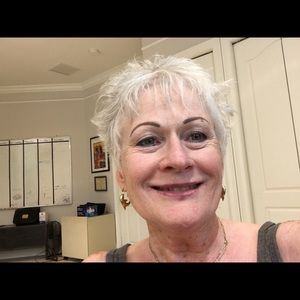 Meet your Posher, Joann